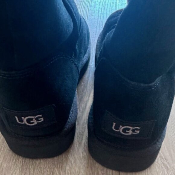 UGG classic tall boots - Picture 2 of 7